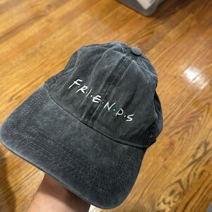 HM friends hat